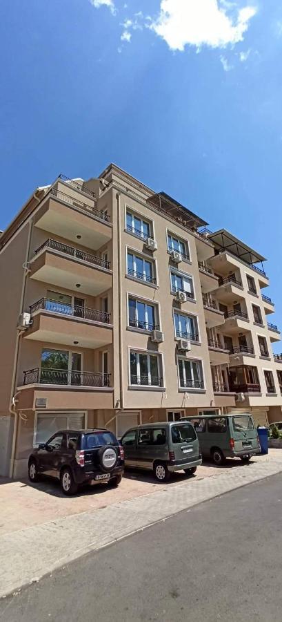Nicky Holiday Flat Burgas City Exterior foto